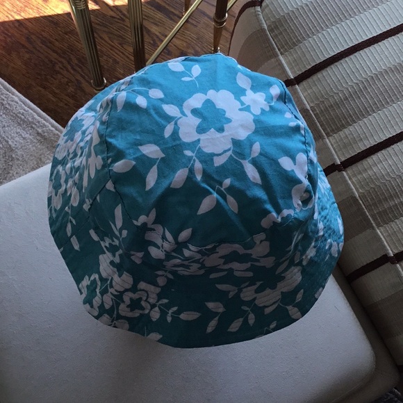 Floral Print Bucket Hat - Picture 3 of 8